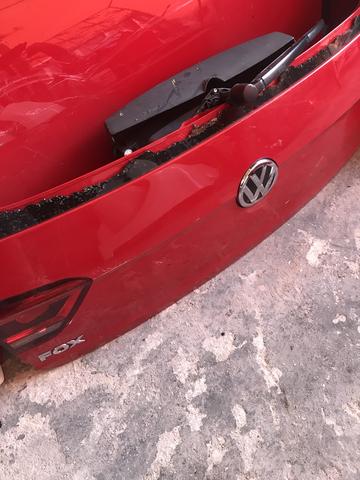 Tampa da mala Volkswagen fox 2018