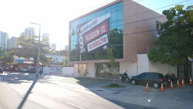 Salas Comerciais na Av Ruy Carneiro