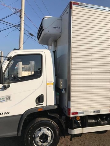 mb accelo 1016 bau refrigerado. - Foto 4