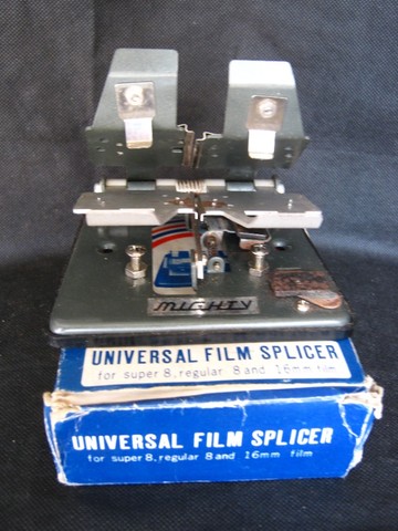 Coladeira para Edição de Filmes Super 8, Regular 8 e 16mm. (Usada )
