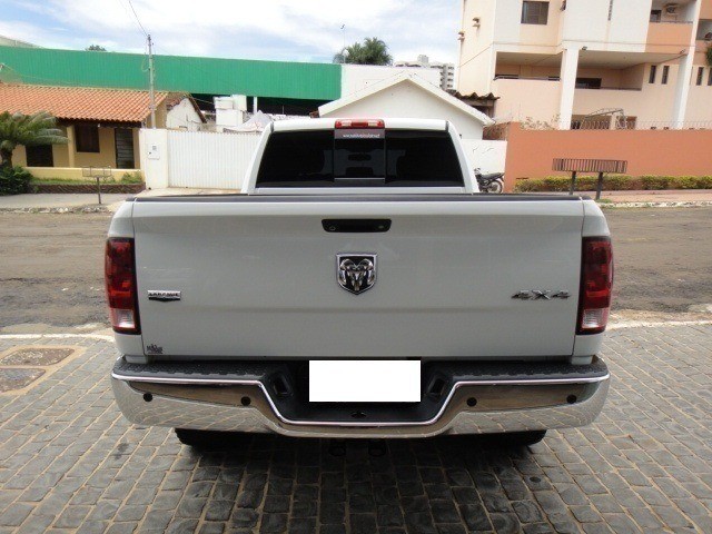 LINDO DOG RAM 6.7    4X4 DIESEL    2012
