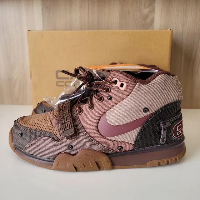 Travis Scott x Nike Air Trainer Archeo Brown and Rusty Pink 36 e 37BR