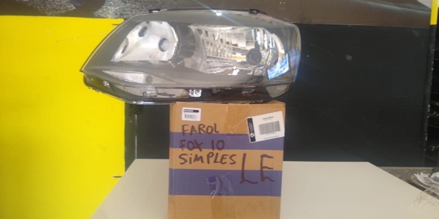 Farol fox 2010 simples 