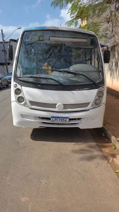 Ônibus VW/Neobus Thunder 29 Lugares - 2007