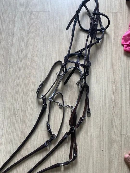 Cabeçada completa para Cavalo em Couro  - Foto 2