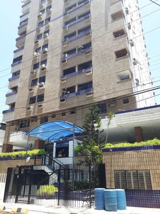 Oferta Exclusiva ! Apartamento Mobiliado no Meireles !! Localização Privilegiada de Fortal