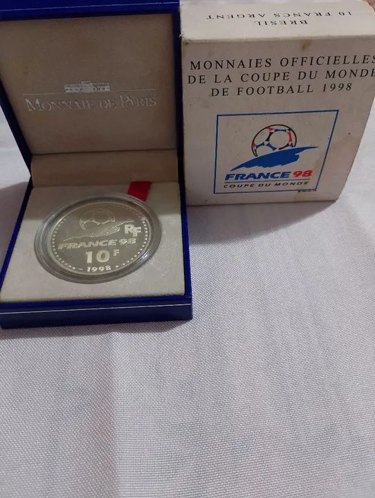 Moeda comemorativa da copa do mundo de futebol de 1998  - Foto 5