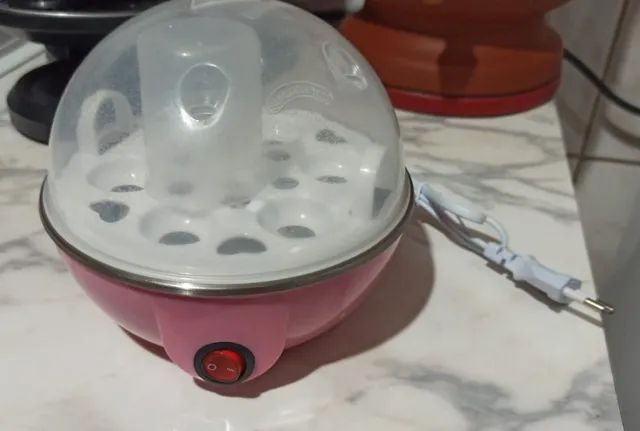 Cozedor Elétrico de Ovos Egg Cooker Rosa 110 Volts Novo Original 40