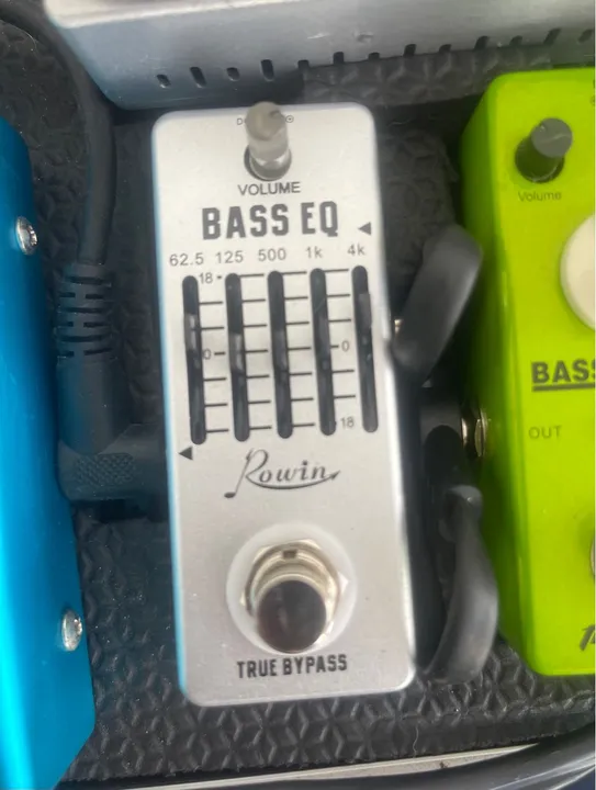 Pedal equalizador baixo