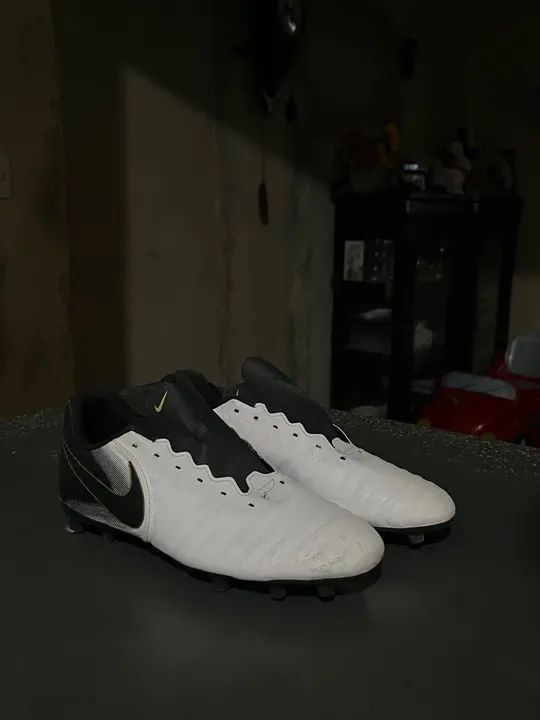 Chuteiras Nike Campo Tiempo Legend 7 - Tamanho 37/38