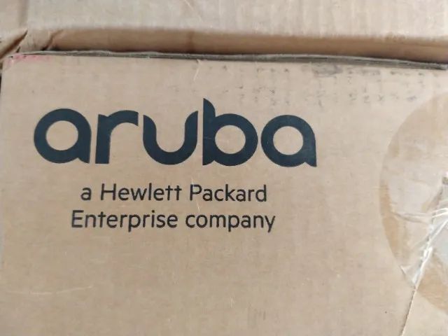 Switch Aruba 2930F 24G PoE+ 4SFP JL261A - Foto 5