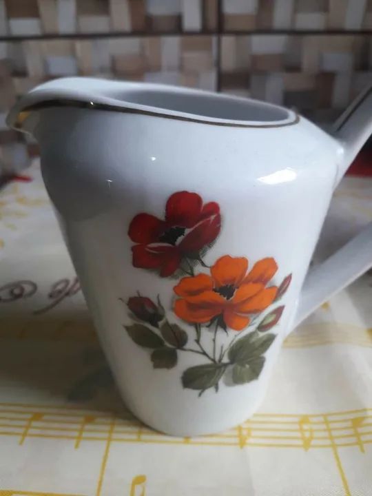Leiteiras Porcelana Pozzani 