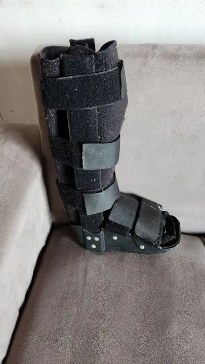 Bota ortopédica para imobilização - Foto 4
