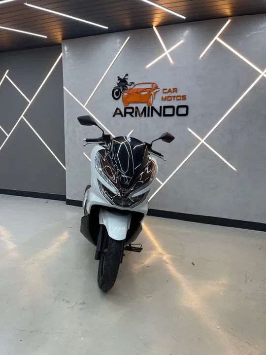 Honda PCX 150 DLX - Ano 2021 - 19 mil km  - Foto 3