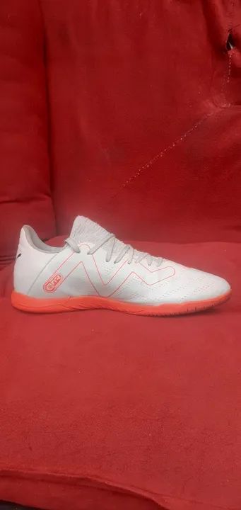 Chuteira Futsal Puma Future Play - Foto 2