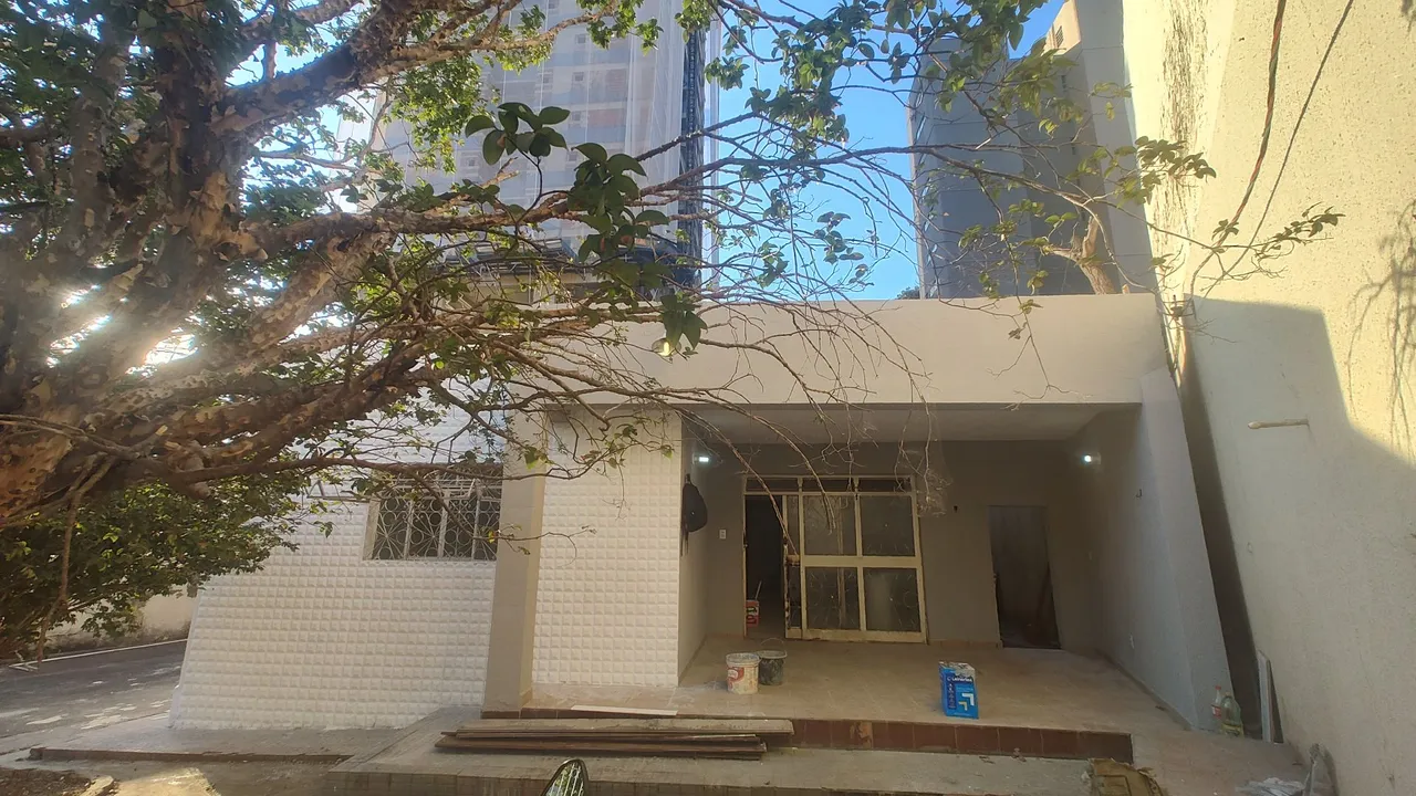 CASA COMERCIAL/RESIDENCIAL 4 quartos -SETOR UNIVERSITÁRIO -rua 234