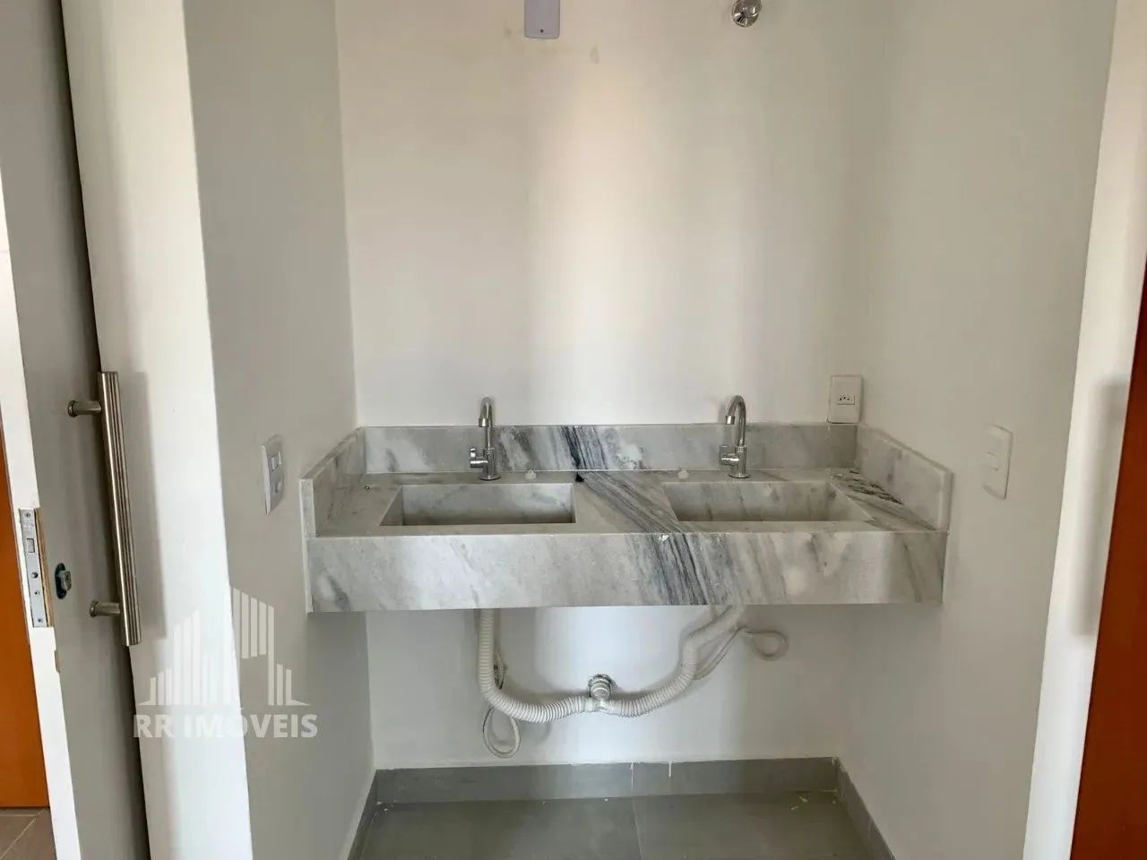 RRCOD0050D LINDA CASA MODERNA A VENDA 184m² - JARDIM RECANTO DAS ÁGUAS - OPORTUNIDADE - 3  - Foto 4