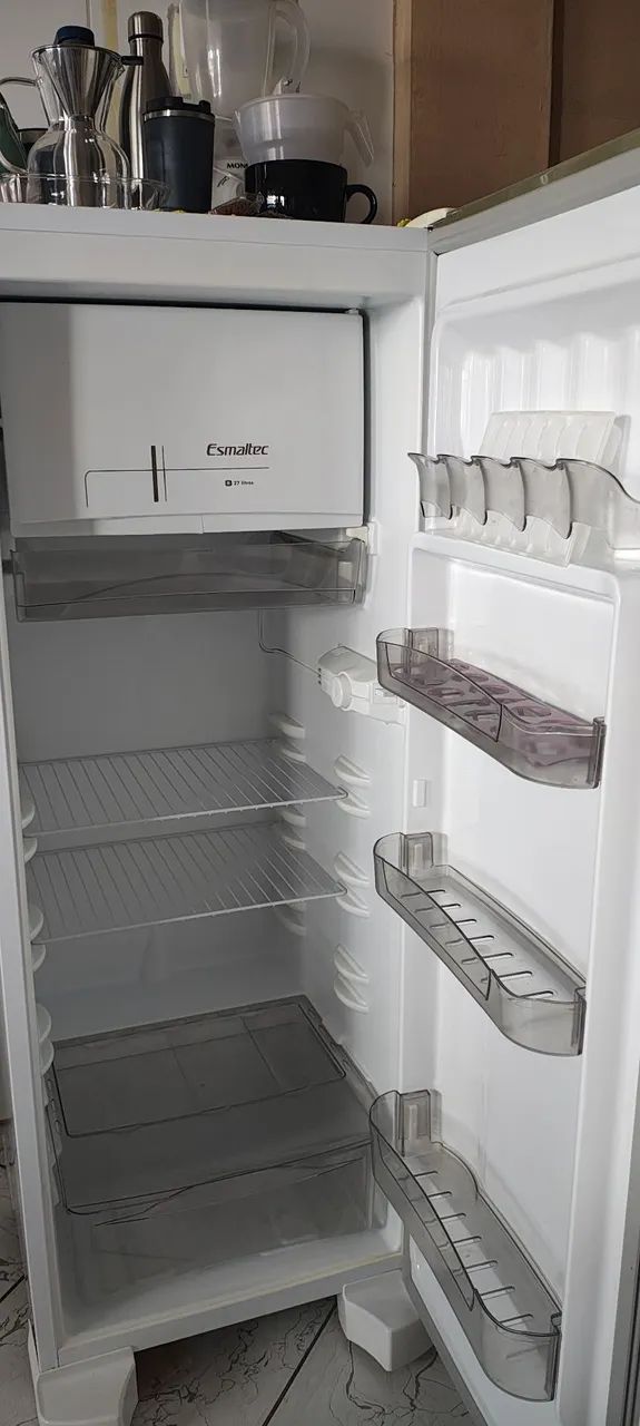 Geladeira Esmaltec ROC31