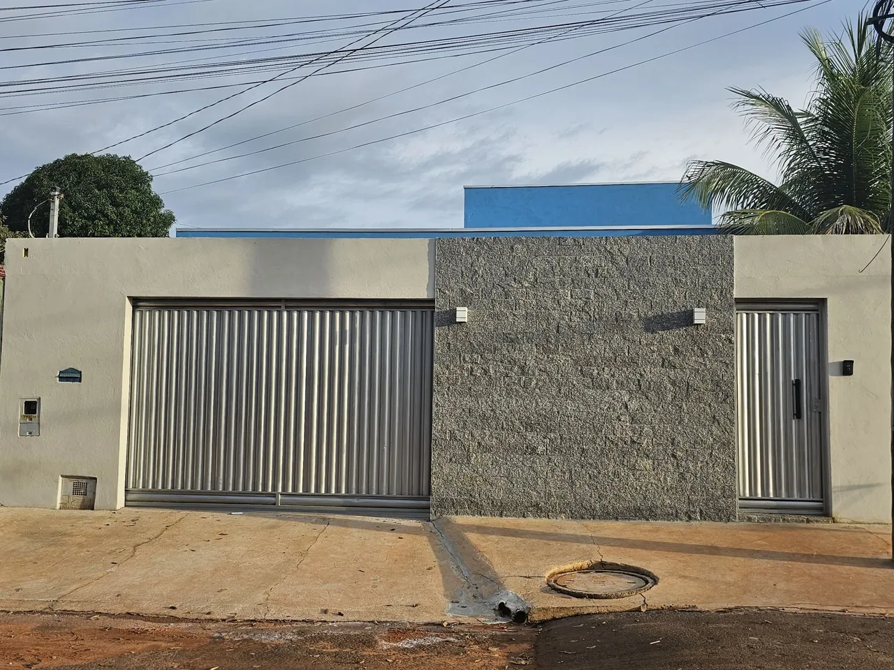 OPORTUNIDADE, CASA DE ESQUINA EM ARAGUAÍNA.
