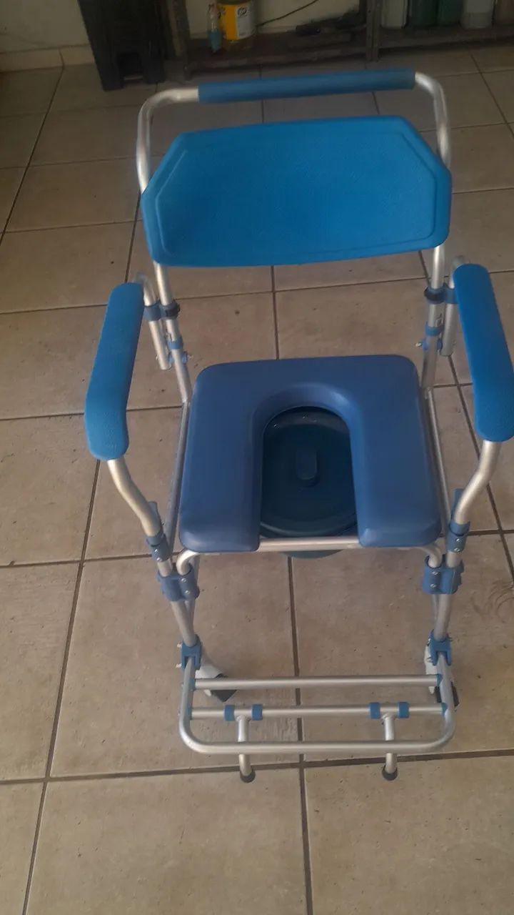 Cadeira de banho della MED  - Foto 2