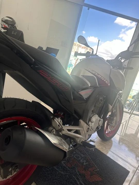 HONDA CB TWISTER 250F - Foto 3
