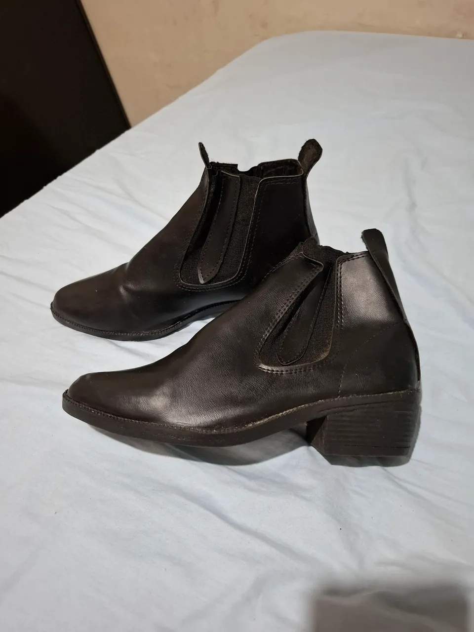 Botas Chelsea em Couro preta