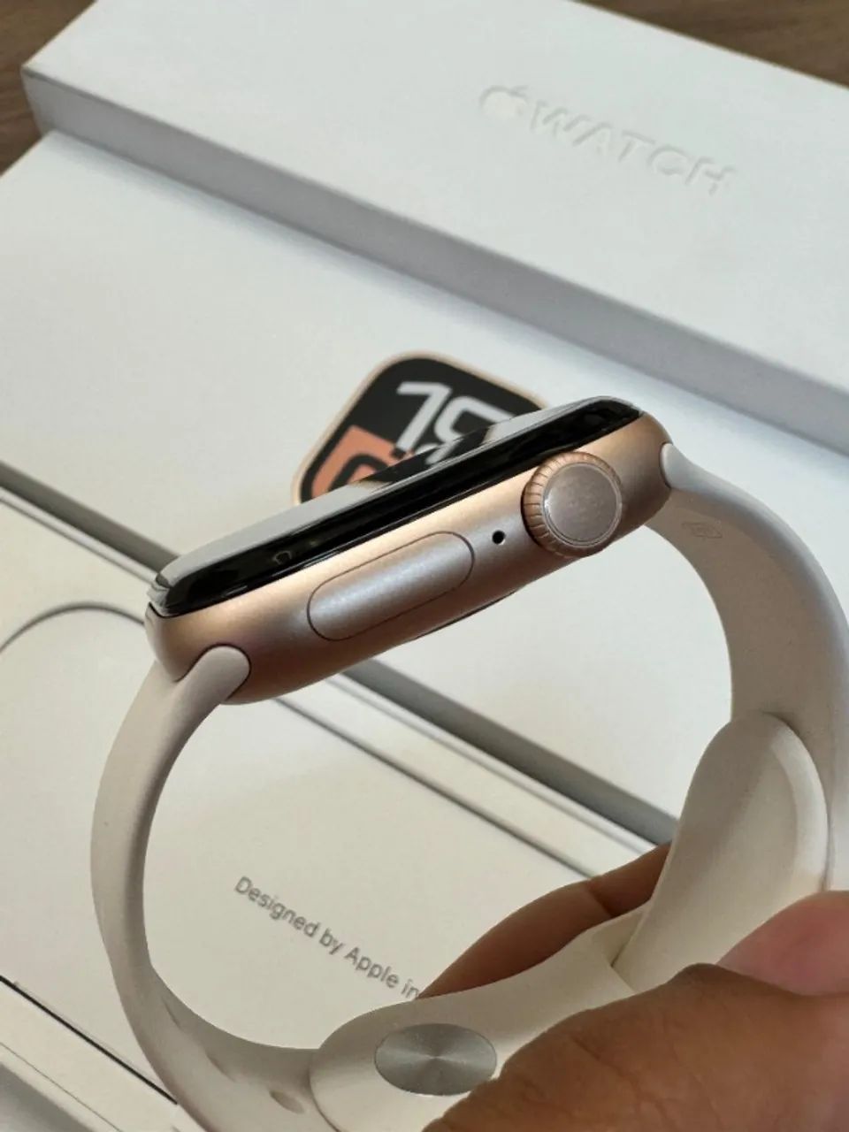 Apple Watch S10 42mm Ouro Rose - 1 dia de ativo - Garantia até 10/05/2026 - Loja Física - Foto 4