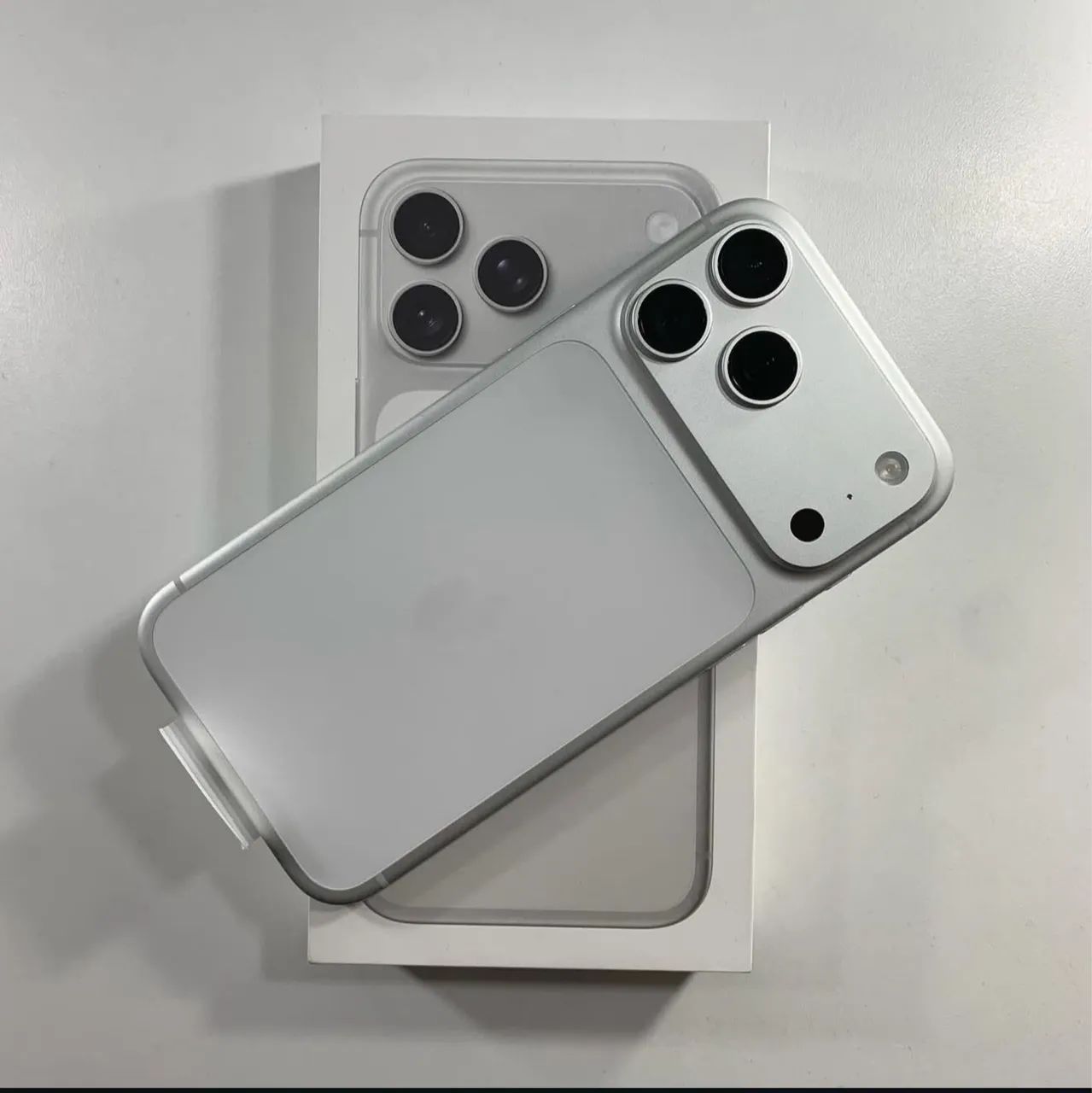 iPhone 17 pro Max 256gb silver - Celulares e Smartphones - Jardim