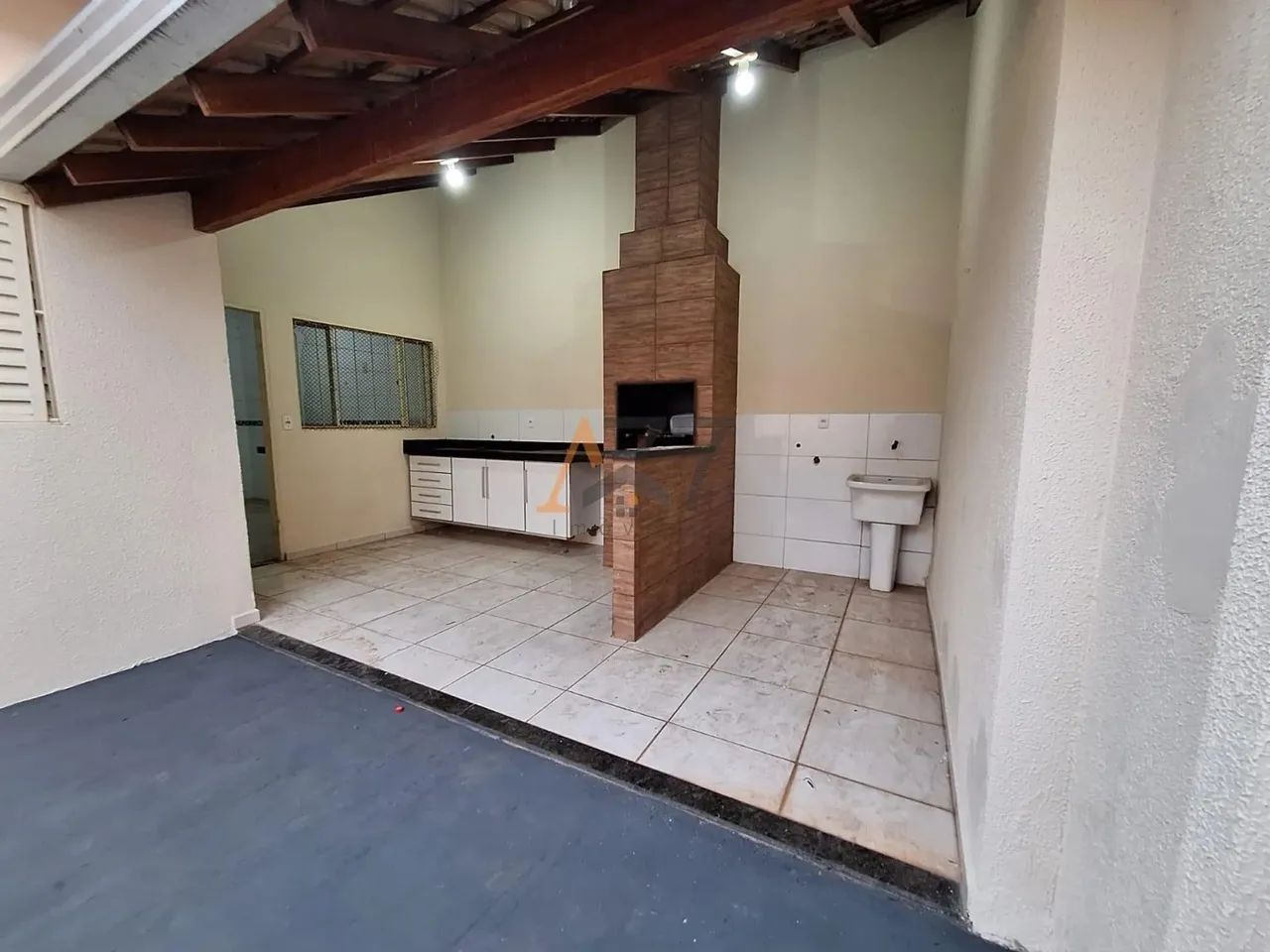 Casa de 3 quartos 2 banheiros 2 vagas à venda Res. Palestra - São José do Rio Preto, SP