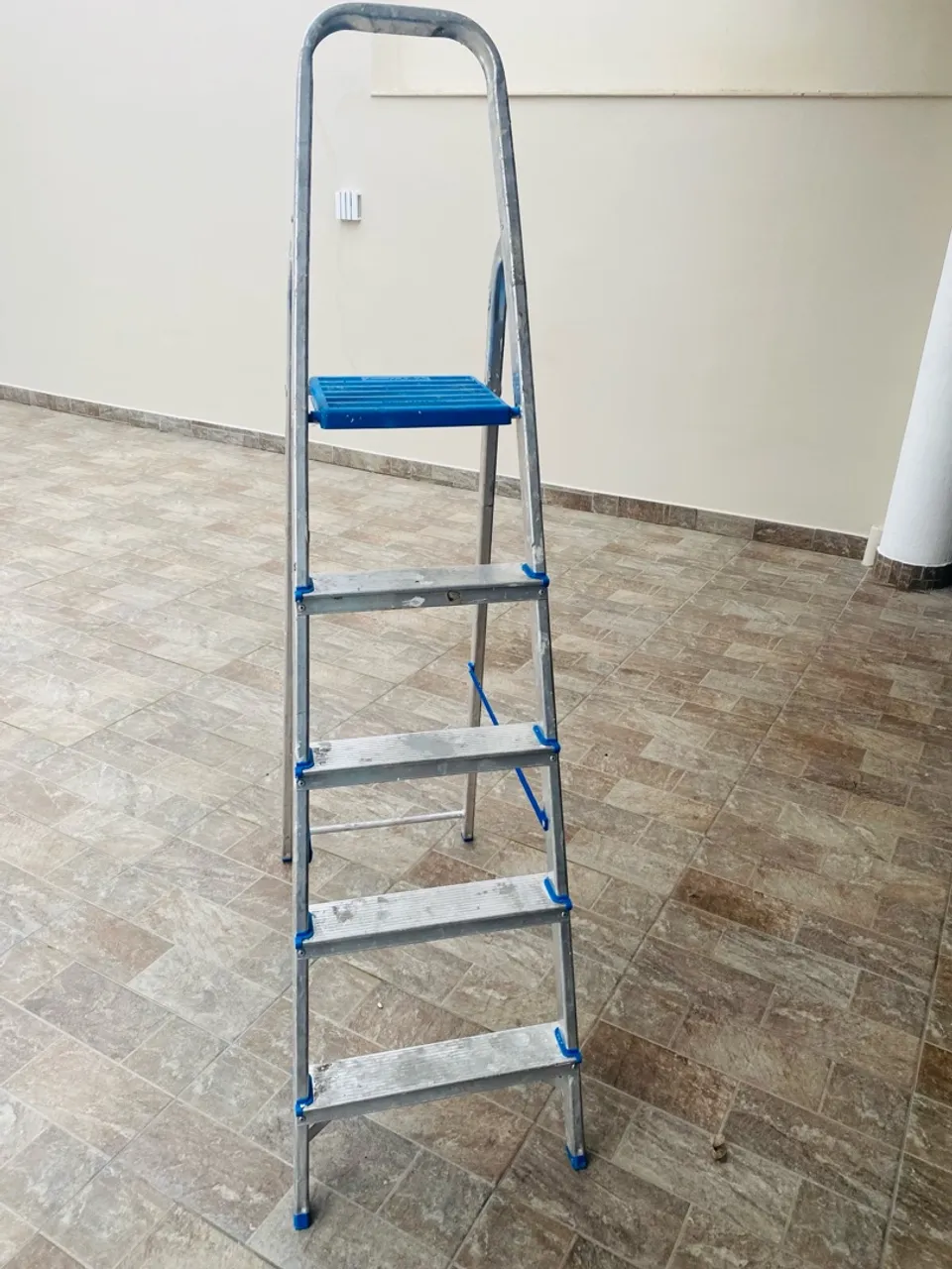 Barbada leia Escada de alumínio para uso doméstico e construção