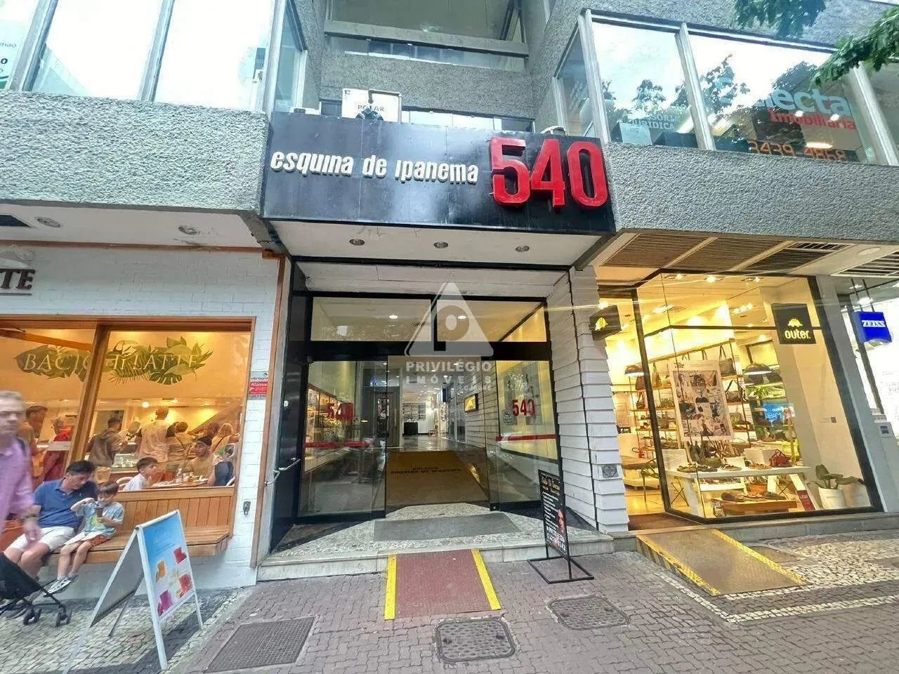 Loja em Ipanema: 33m² com 1 Vaga de Garagem em Ponto Comercial Estratégico