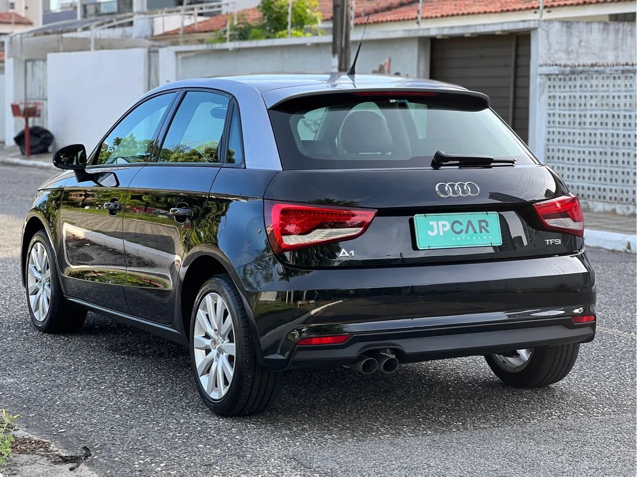 Audi A1 SportBack 1.4 Turbo TFSI Ano 2017  - Foto 5