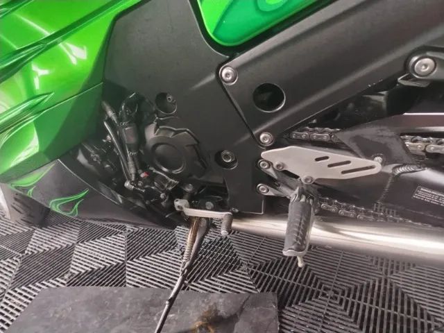 さくら KIT PARA MONTAR REVELL AVIÃO EMIRATES A380-800 UNITED FOR