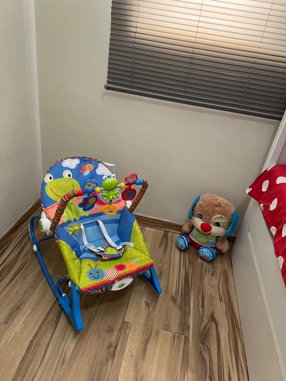 Cadeirinha Unissex Fisher Price !!!! Balanço Toca e vibra !!! No plástico ! Ac cartão  - Foto 5
