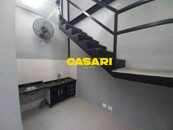 Galpão à Venda 150 m² Vila Palmares Santo André  Moderno e Bem Localizado - Foto 2