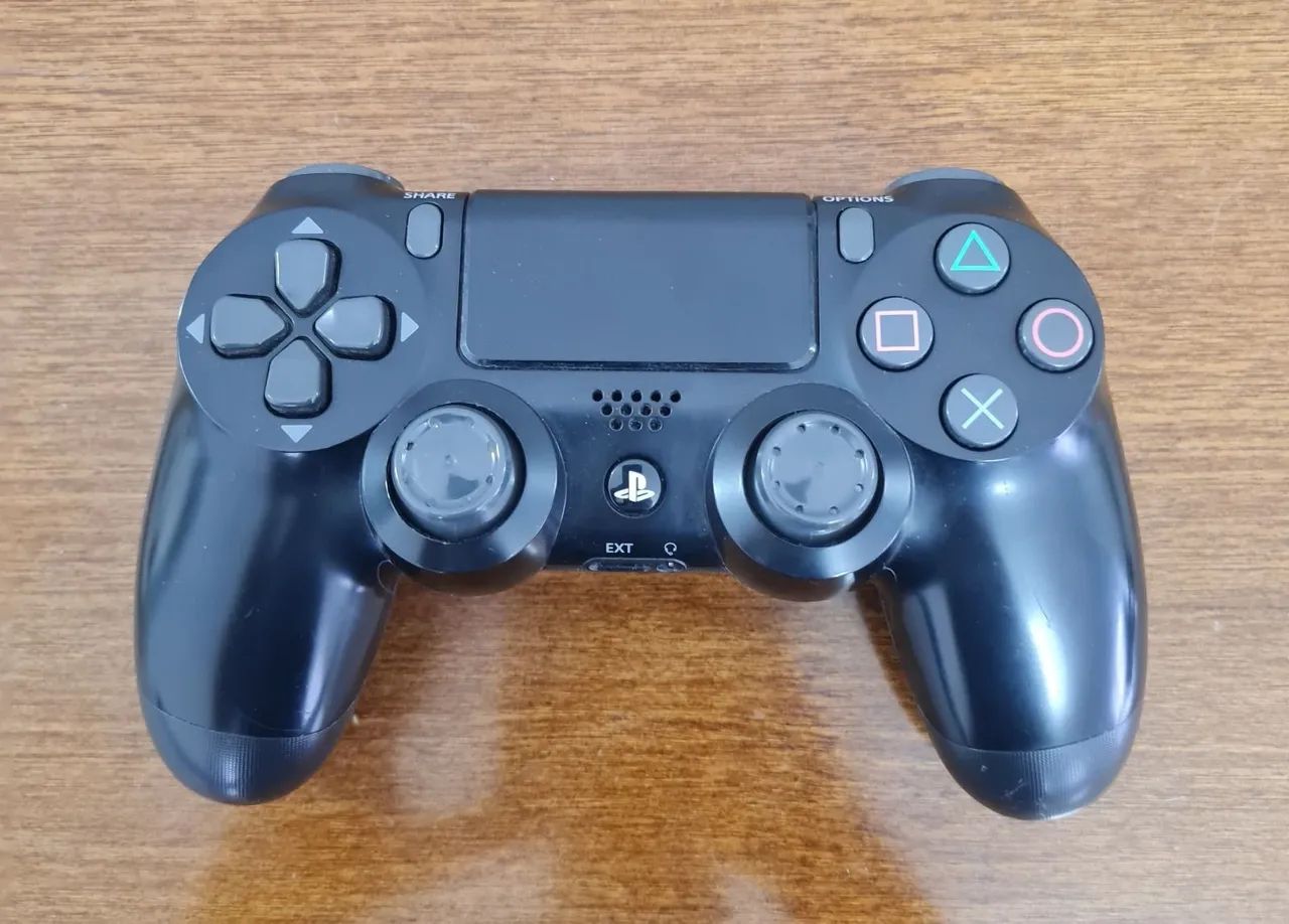 PS4 Slim Sony Playstation 4 1TB + 2 controles + 4 jogos - Foto 4