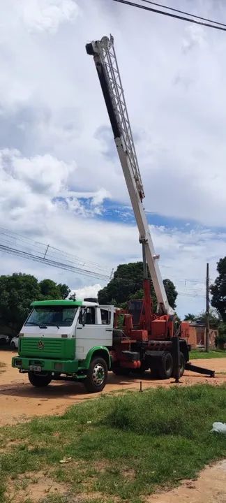 Caminhão guindaste 20 toneladas  - Foto 4