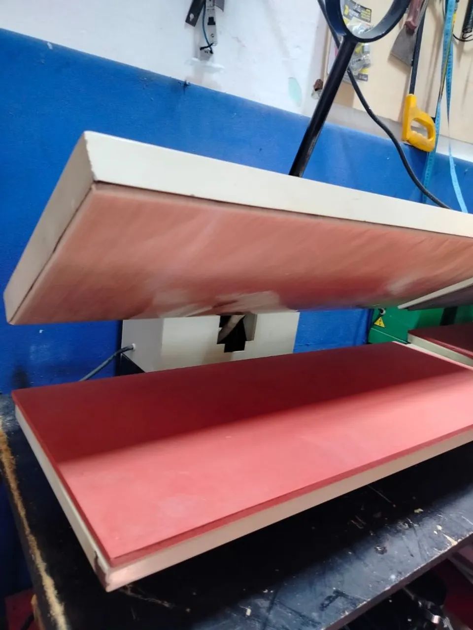 Prensa Térmica plana tamanho 82x32 completa com manta de silicone  - Foto 4