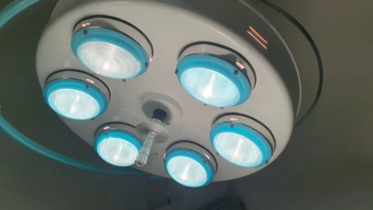 Foco cirúrgico grande biarticulado - Foto 3