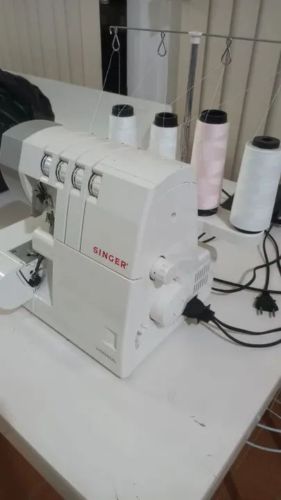 Overlock Singer semi-industrial 
