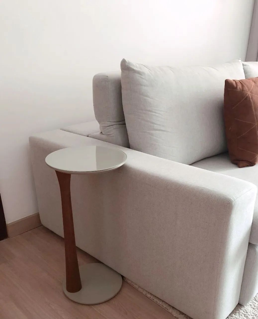Mesa encaixe branço de sofa - Foto 2