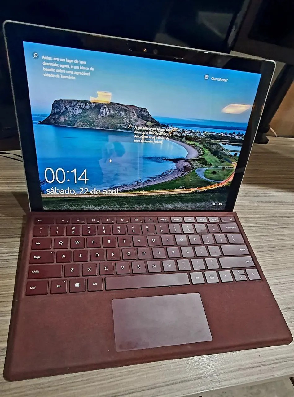Microsoft Surface Pro 4 Core I7 16GB RAM 256GB SSD Windows 10