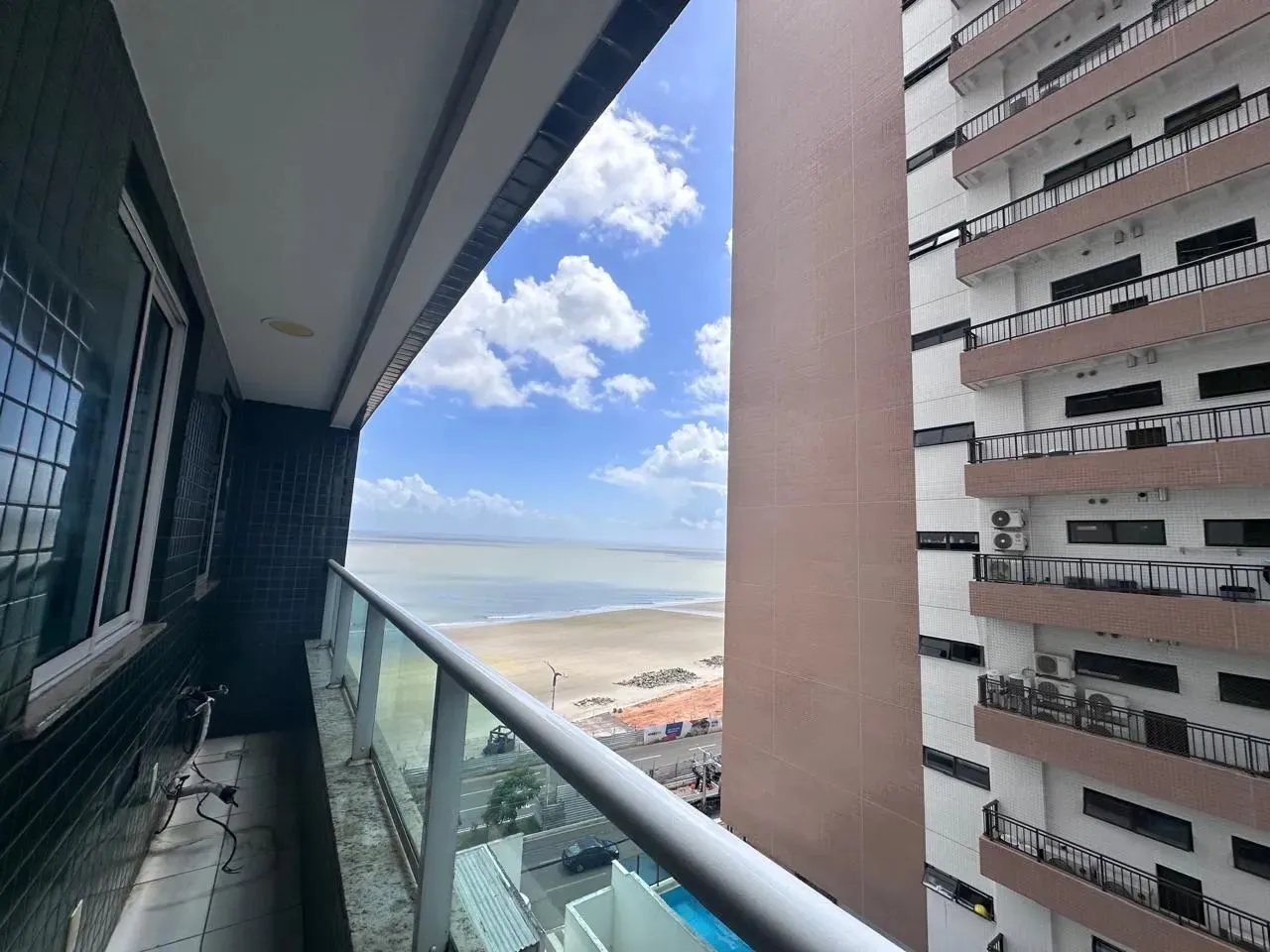 APARTAMENTO PROJETADO NA PONTA DAREIA COM 2 QUARTOS | VISTA MAR