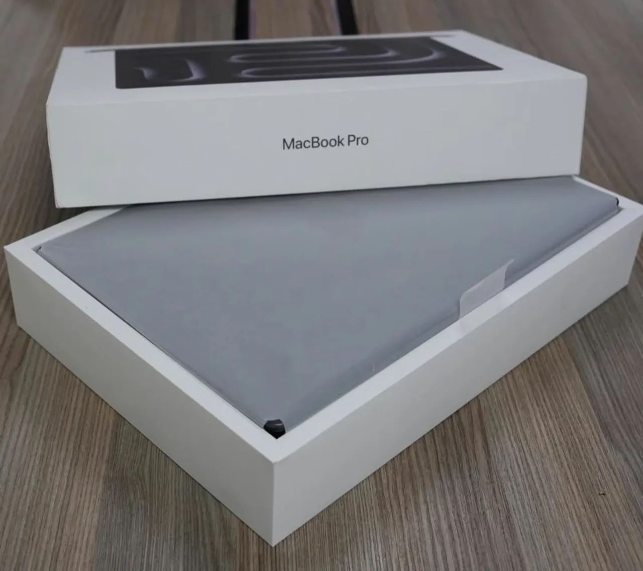 MacBook Pro M4 Pro 16.2 2024 - Foto 3