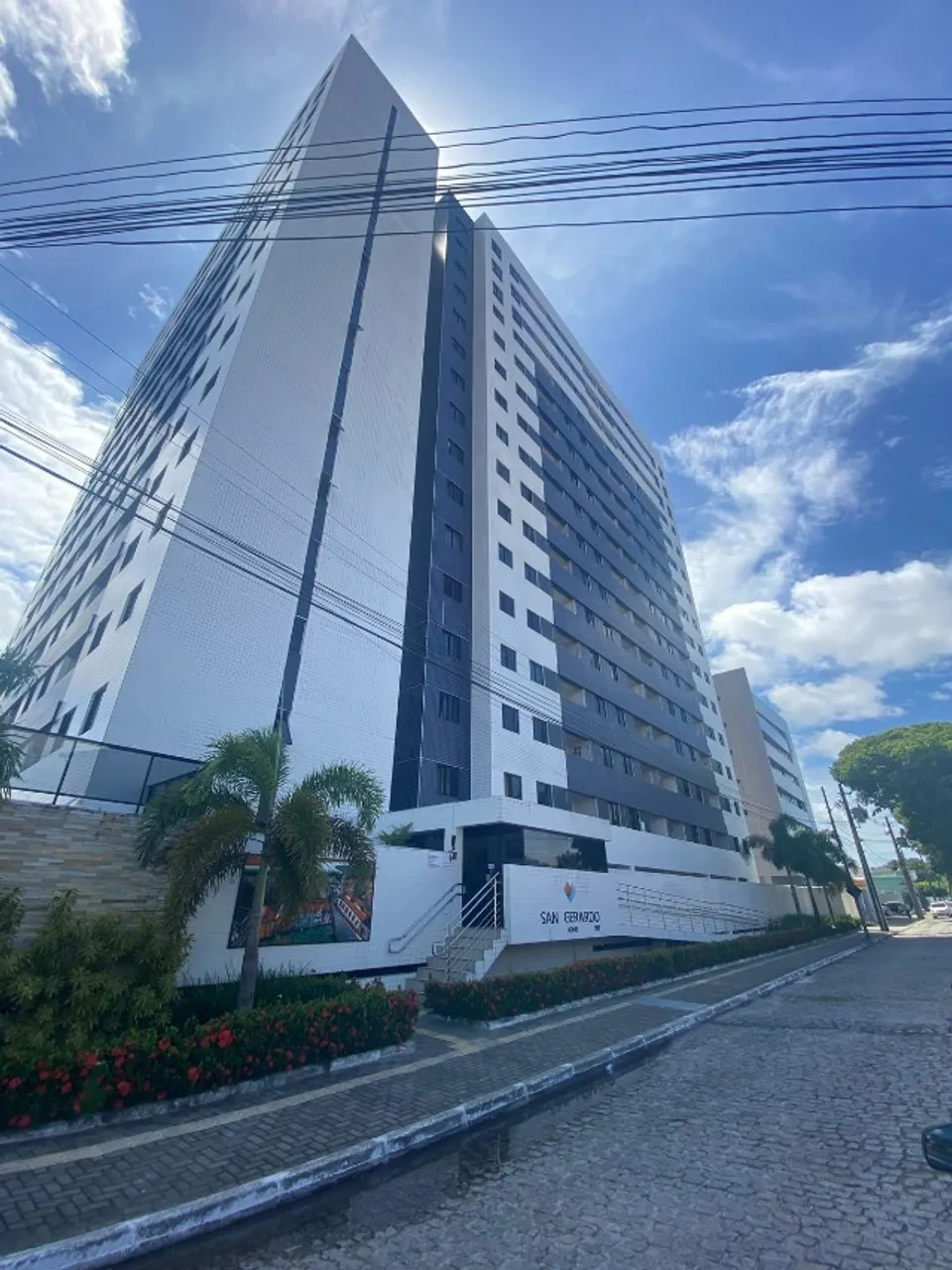 Apartamento em Jaguaribe - 15 andares