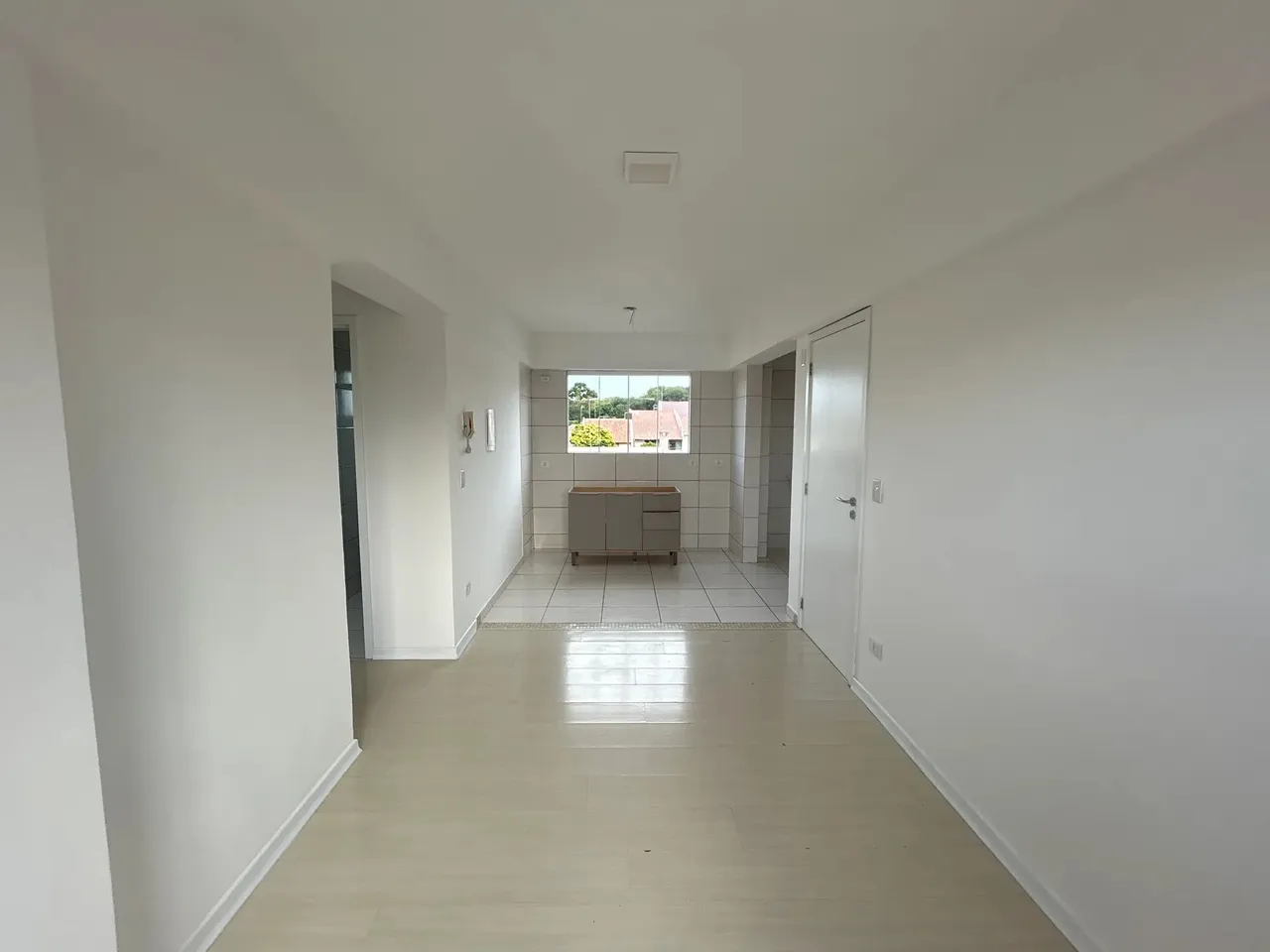 Imóvel para aluguel com 46 metros quadrados com 2 quartos em Santa Cândida - Curitiba - PR