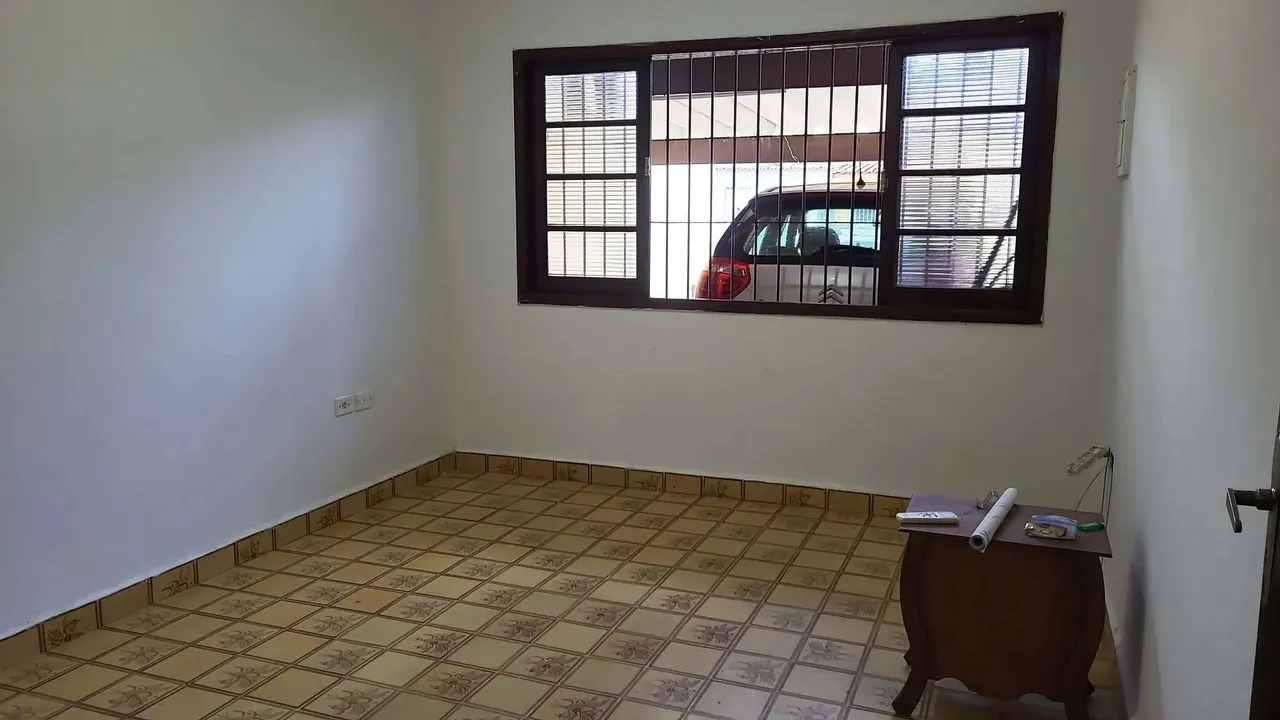 Casa para aluguel possui 102M² com 2 Dormitórios em Vera Cruz - Mongaguá - SP