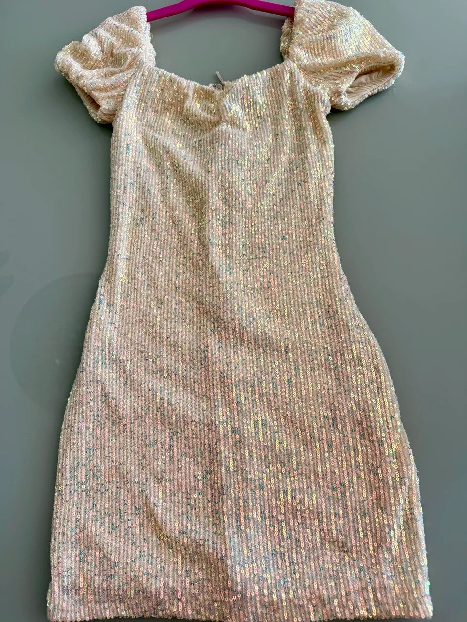 Vestido de festa paetê juvenil.