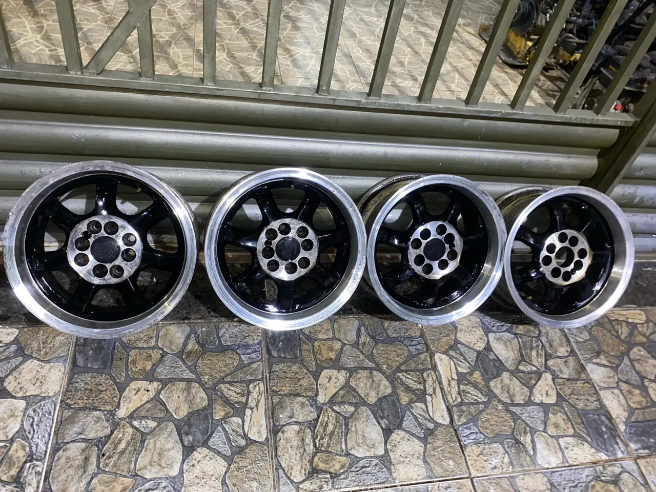 Vendo 4 rodas de encaixe universal