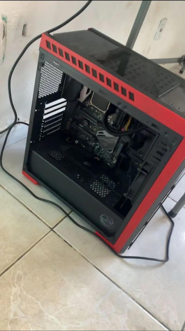 PC Gamer com design arrojado